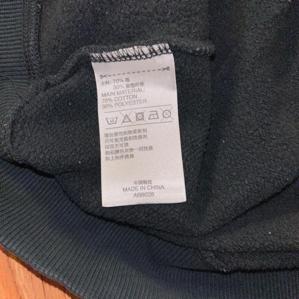 Vintage crewneck, Adidas sweatshirt size small - Picture 6 of 6